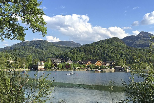 Fuschl am See - Blick zur Promenade