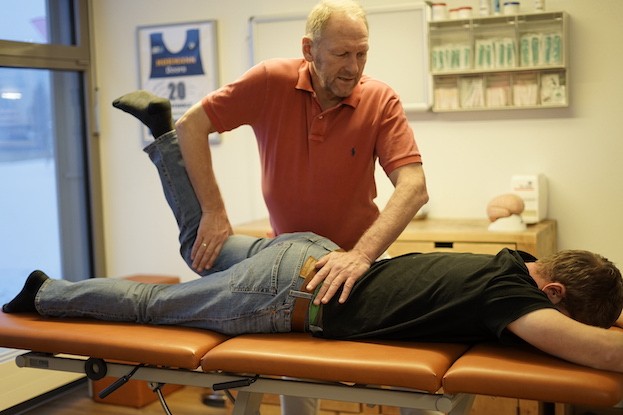 Osteopath Martin Auracher behandelt Spitzensportler verschiedener Nationen