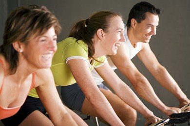Sport ist immer noch das beste Mittel, um im Alter fit zu bleiben. - ©obx-medizindirekt