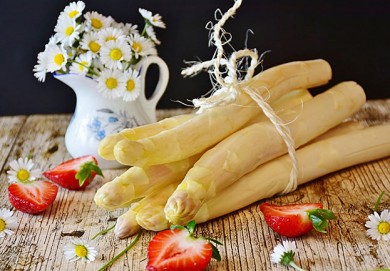 Spargel - ein typisches Frühlingsgemüse - ©RitaE - Pixabay.com