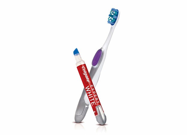 Colgate MaxWhite Expert White Zahnbürste mit integriertem Whitening-Stift