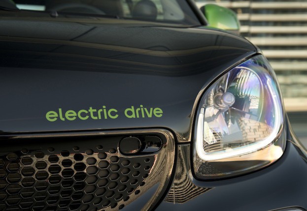 smart fortwo cabrio electric drive; black greenflash