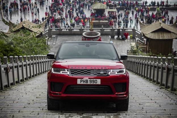 Range Rover Sport Plug-in Hybrid klettert zum 