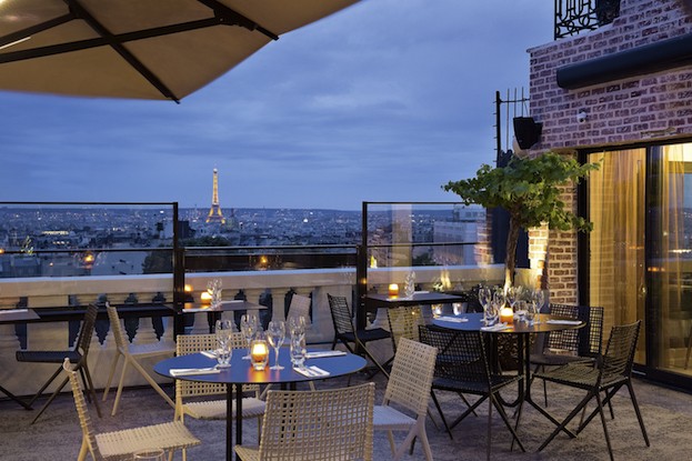 Den Eiffelturm vor Augen - Hotel Terrass in Paris