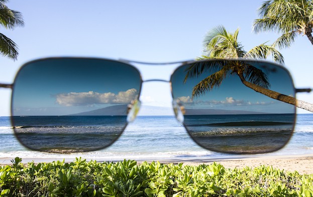 Nicht nur modisch, sondern auch schützend sollte eine Sonnenbrille sein