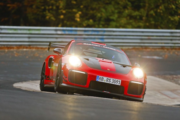 Porsche 911 GT2 RS MR, Nürburgring-Nordschleife