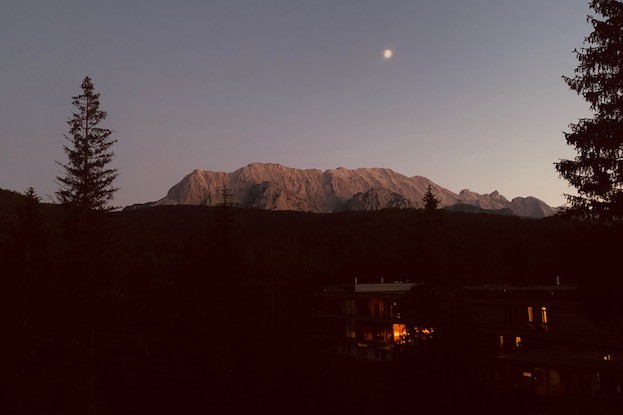 Vollmond über den Wettersteinbergen