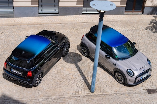 Der MINI Cooper SE und der MINI 3-Türer 