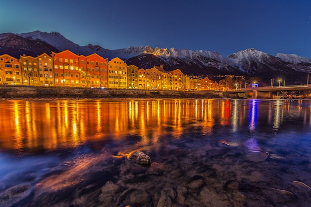 Innsbrucker Innufer im Lichterglanz
