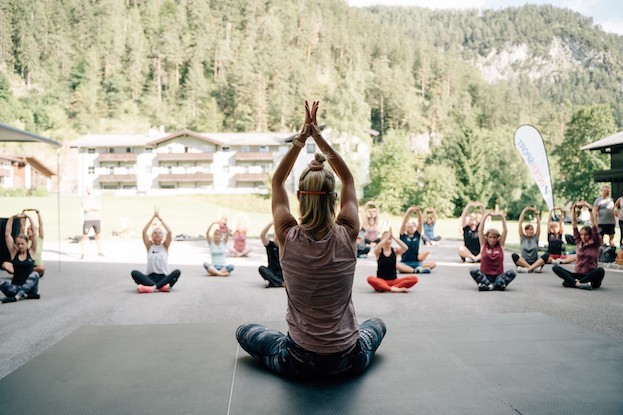 Morgengruß beim Yoga-Workshop