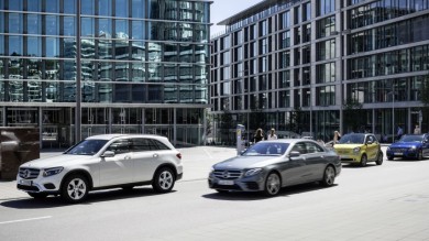 Mit Community-based Parking wird ihr Mercedes-Benz zur Parkplatz-Suchmaschine - ©Mercedes Benz AG