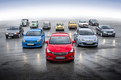 Familientreffen: hinten sämtliche Opel Kadett-Generationen - ©Opel AG