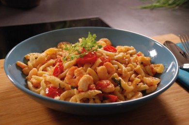 Spätzle-Scampi-Pfanne  - ©Henglein