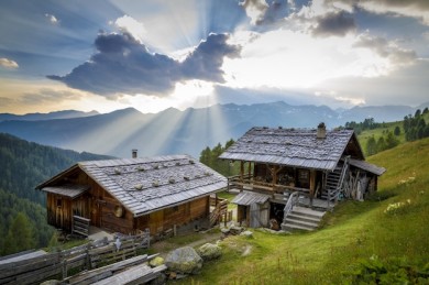 Almhüten im Gsieser Tal -  © Belvita-Hotel Quelle Nature SPA Resort (Michael Huber)