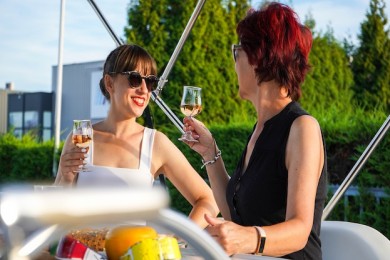 Weingenus auf dem Hausboot - ©Locaboat